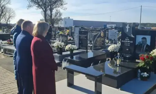 Zdjęcie do 1 LISTOPADA - DZIEŃ WSZYSTKICH ŚWIĘTYCH 