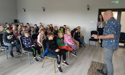Zdjęcie do &nbsp;Niezwykłe spotkanie z Łukaszem Wierzbickim!&nbsp; klas 1&ndash;3